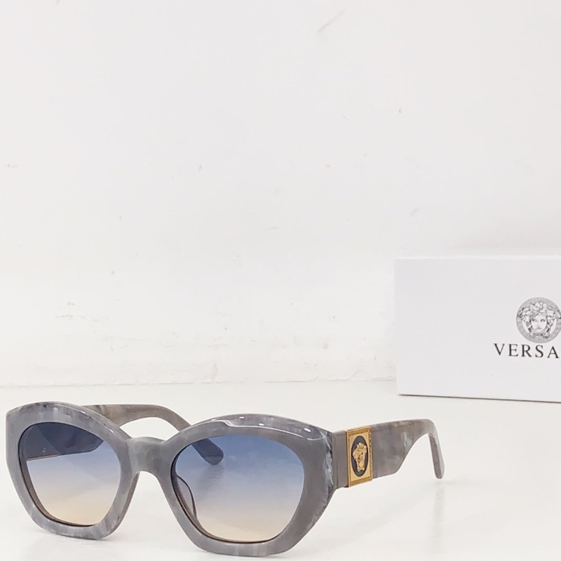 VERSACE