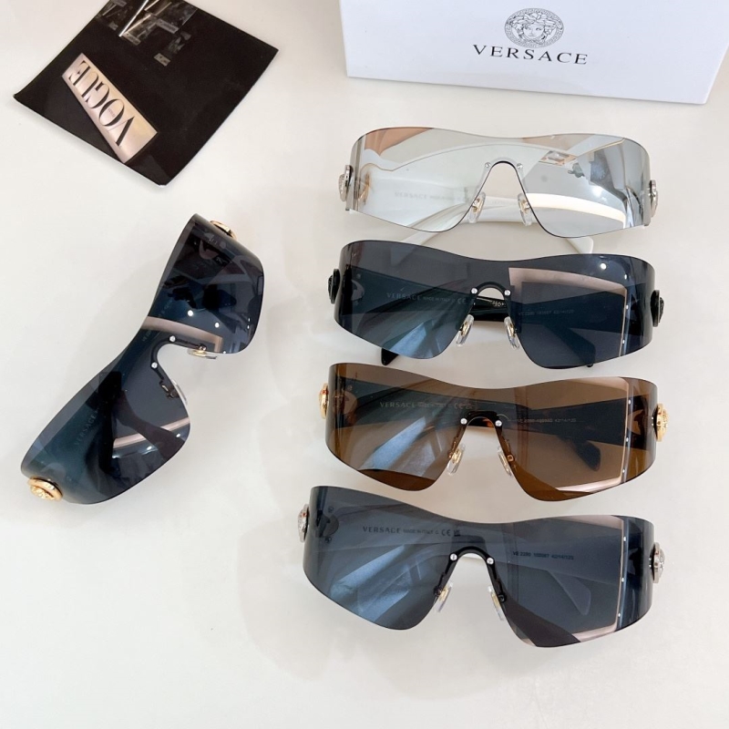VERSACE